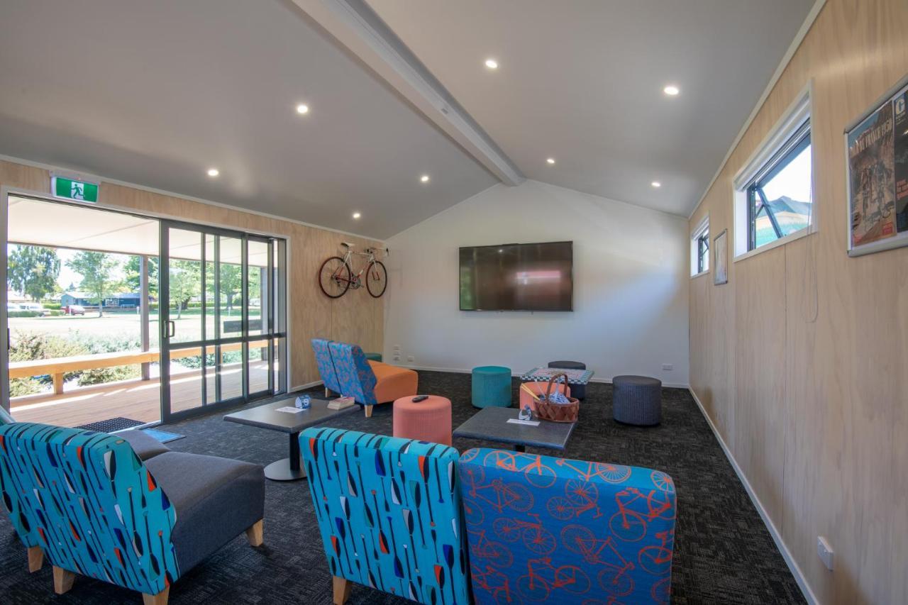Cambridge Top 10 Holiday Park Esterno foto