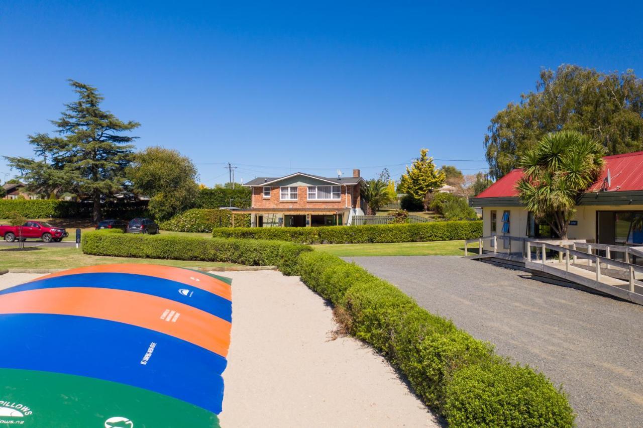 Cambridge Top 10 Holiday Park Esterno foto